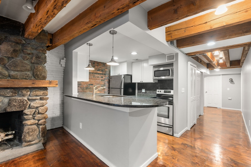 158 Commercial Street # 5