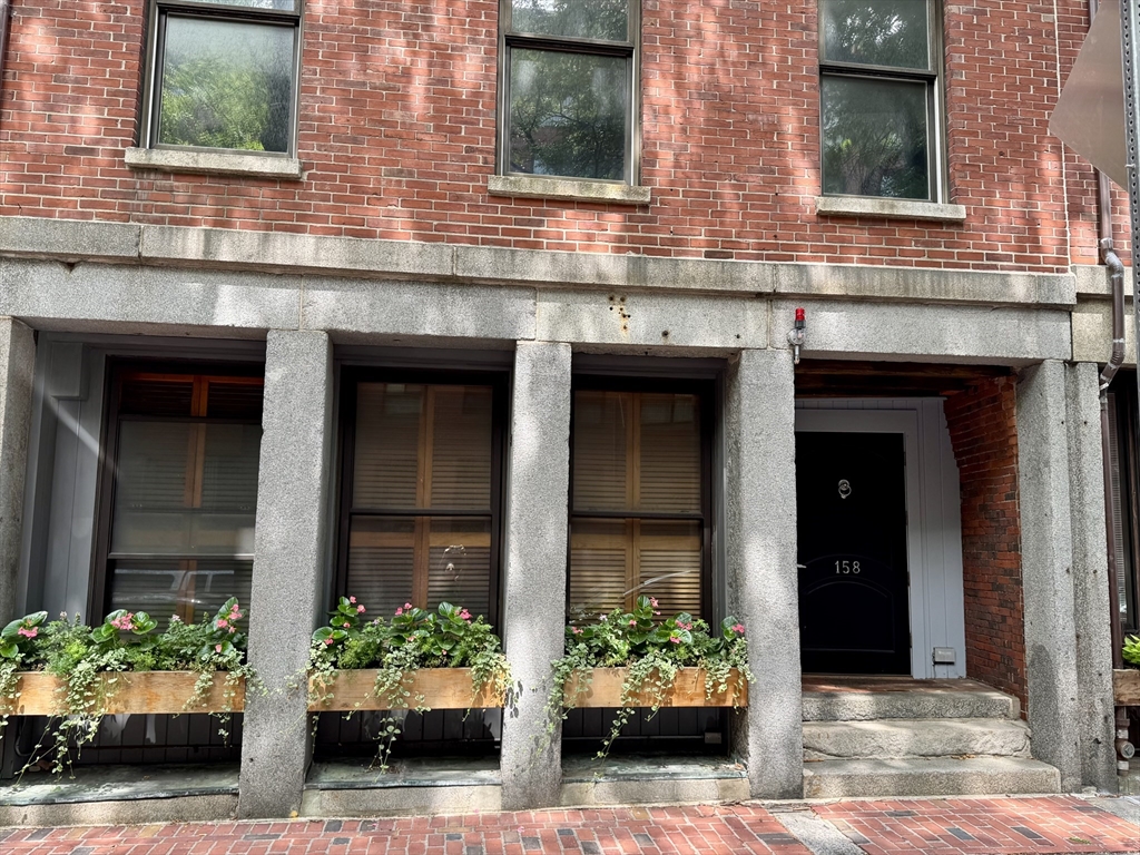 158 Commercial Street # 5