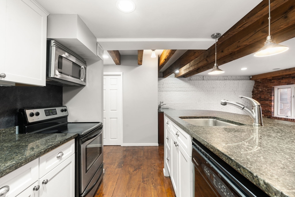 158 Commercial Street # 5