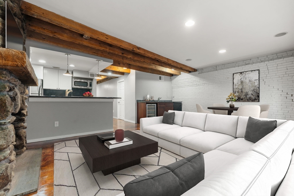 158 Commercial Street # 5
