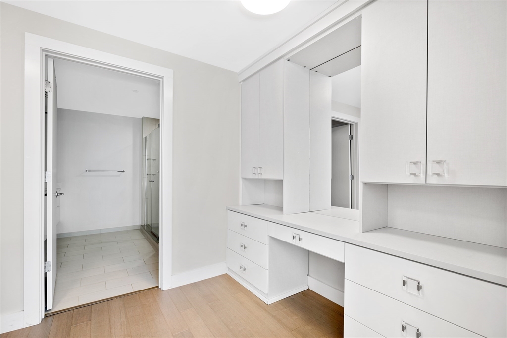 121 Portland St # 801