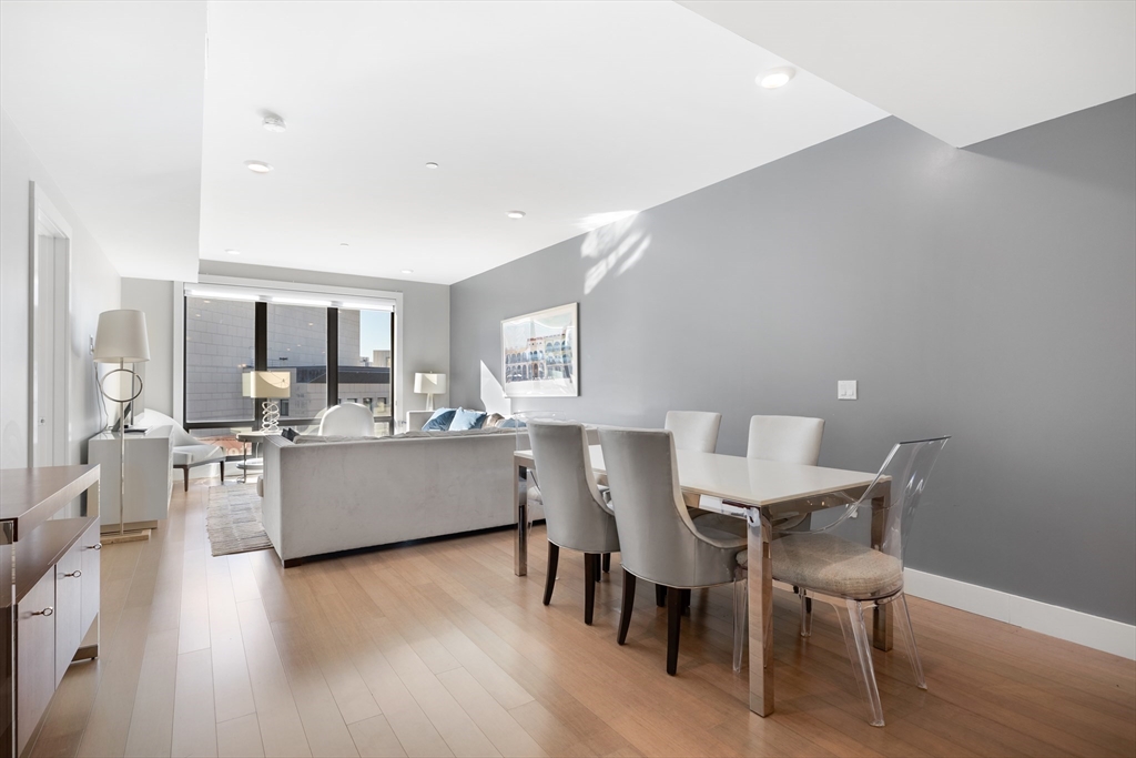 121 Portland St # 801