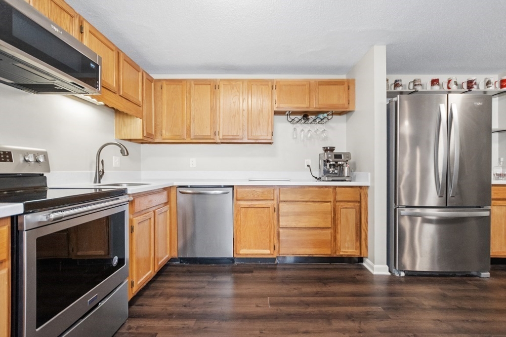 55 Randolph Dr # 55