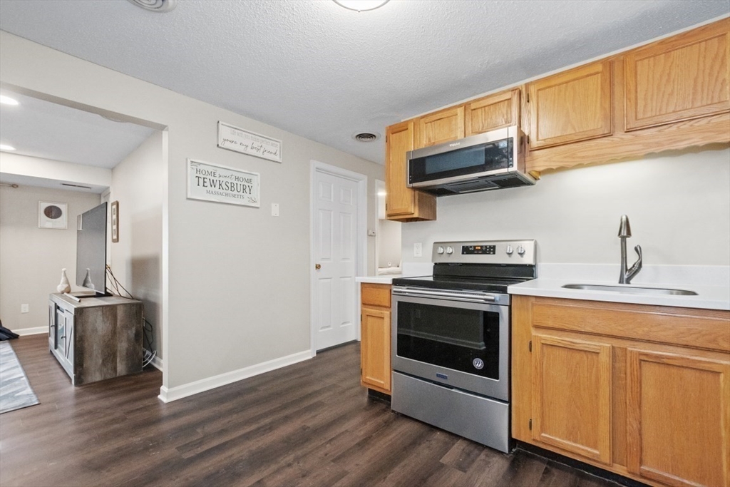 55 Randolph Dr # 55