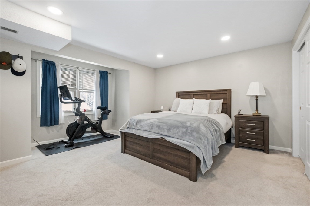 55 Randolph Dr # 55
