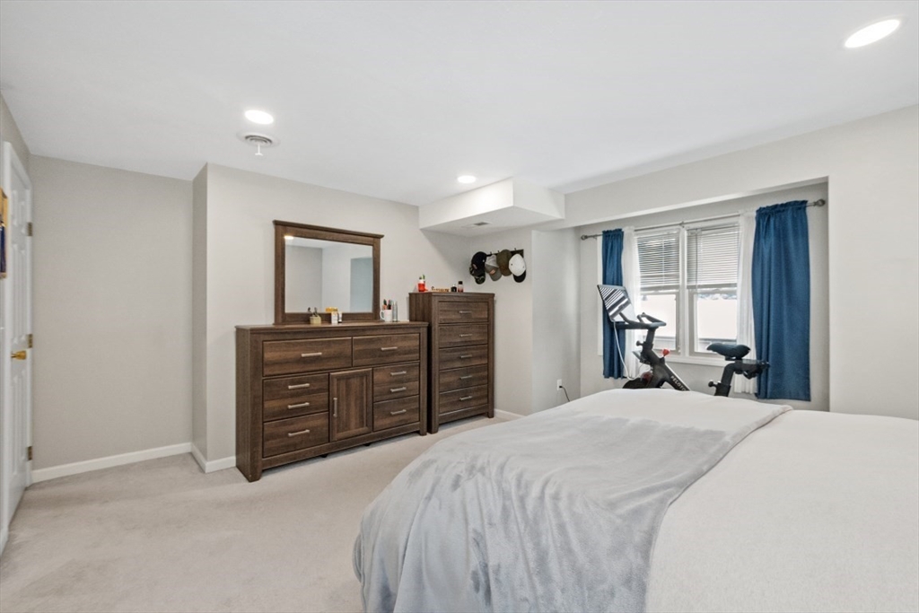 55 Randolph Dr # 55