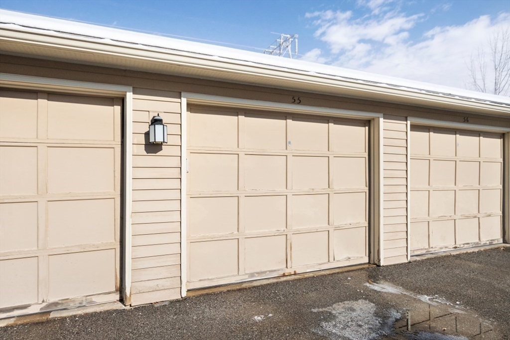55 Randolph Dr # 55