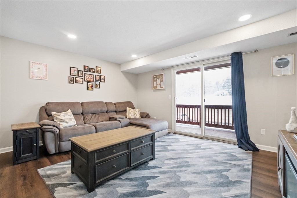 55 Randolph Dr # 55