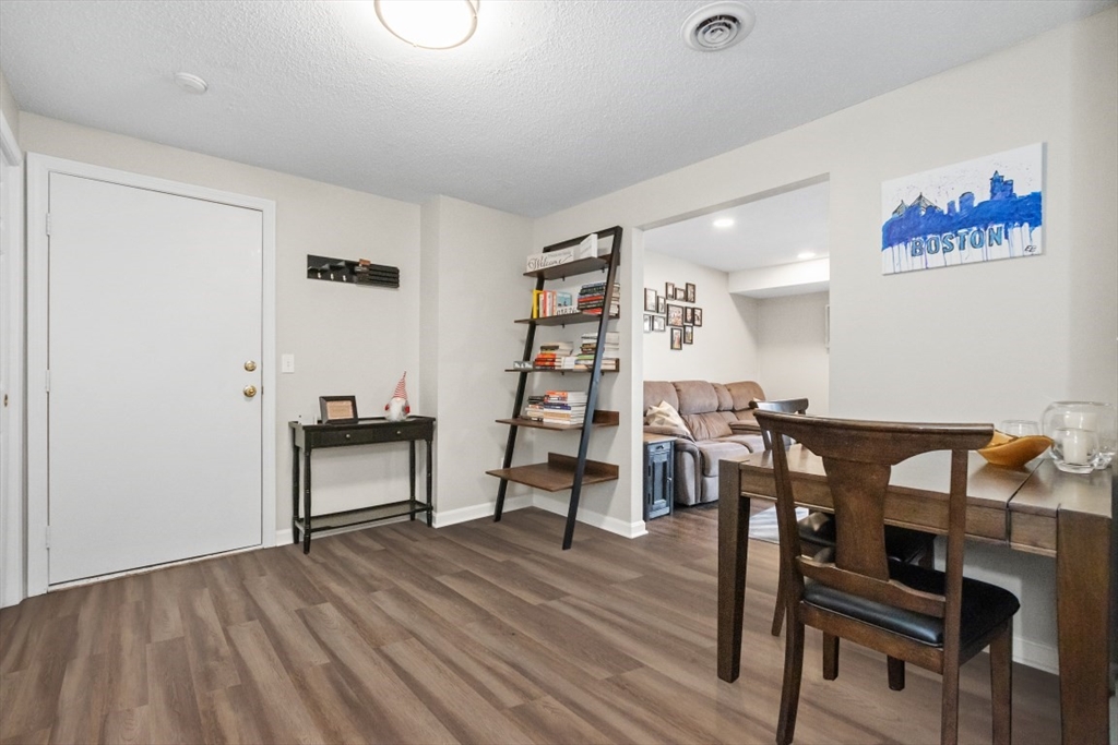 55 Randolph Dr # 55