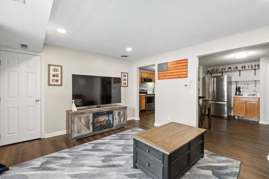 55 Randolph Dr # 55