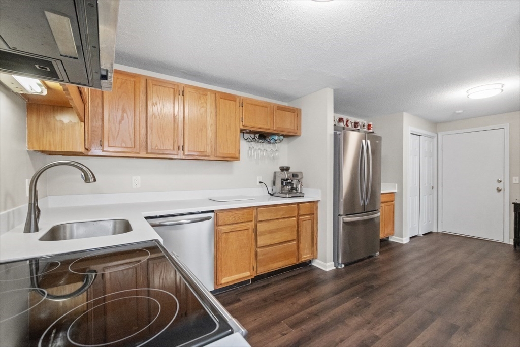55 Randolph Dr # 55