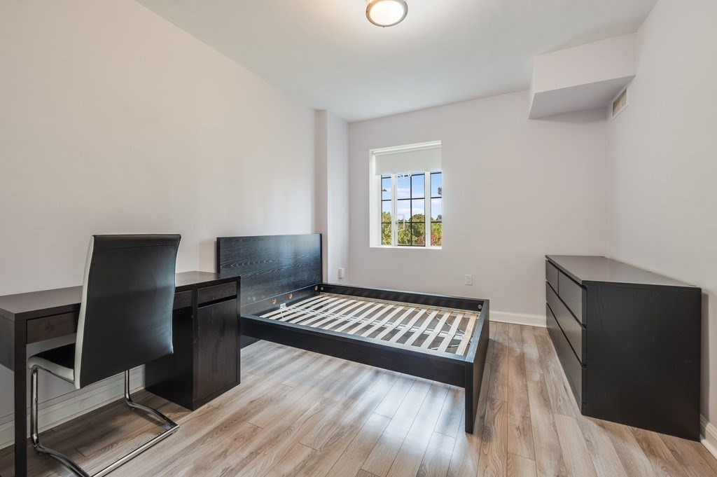 20 Chapel St # B704