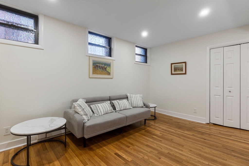 857 Beacon St # B4