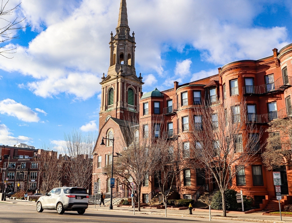 857 Beacon St # B4