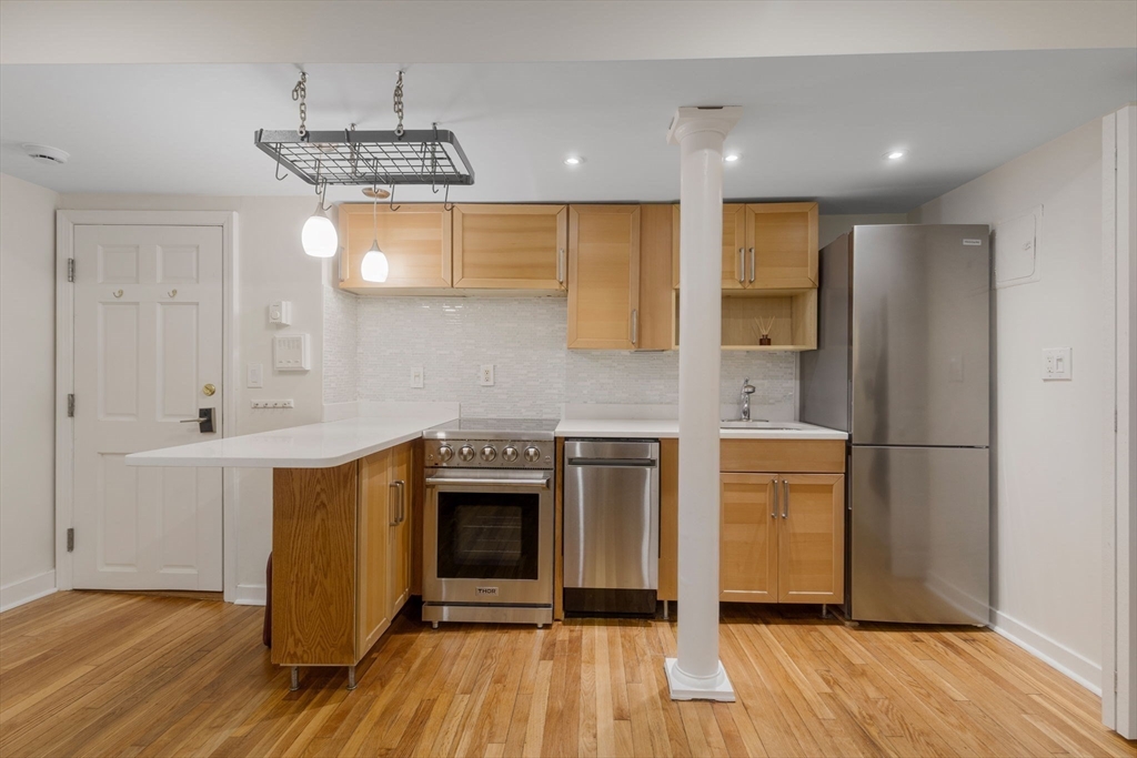 857 Beacon St # B4