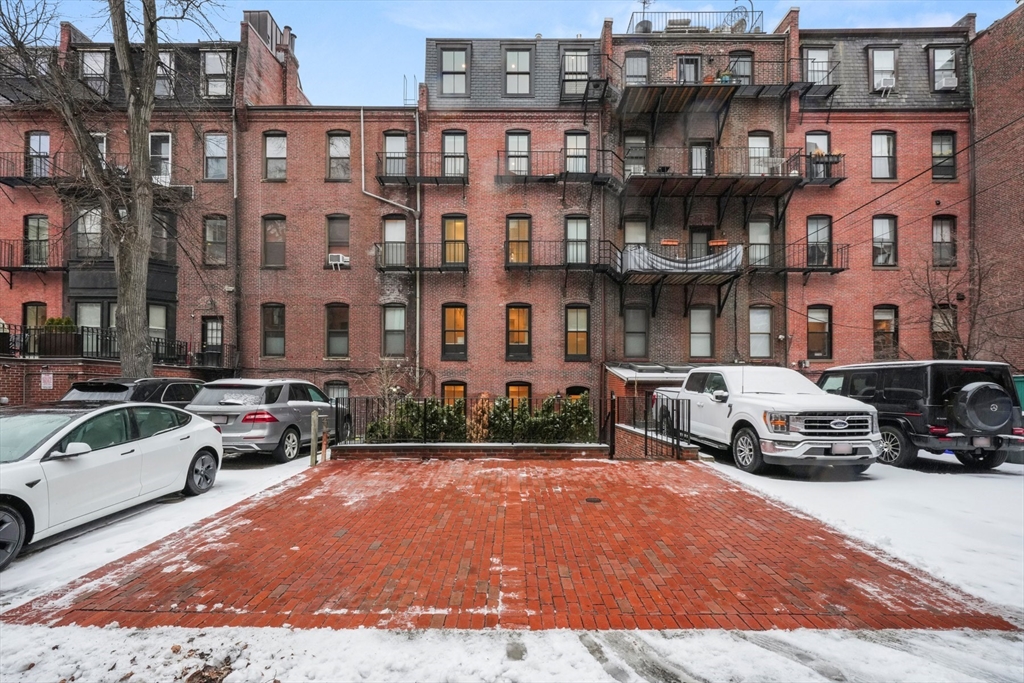 352 Marlborough Street