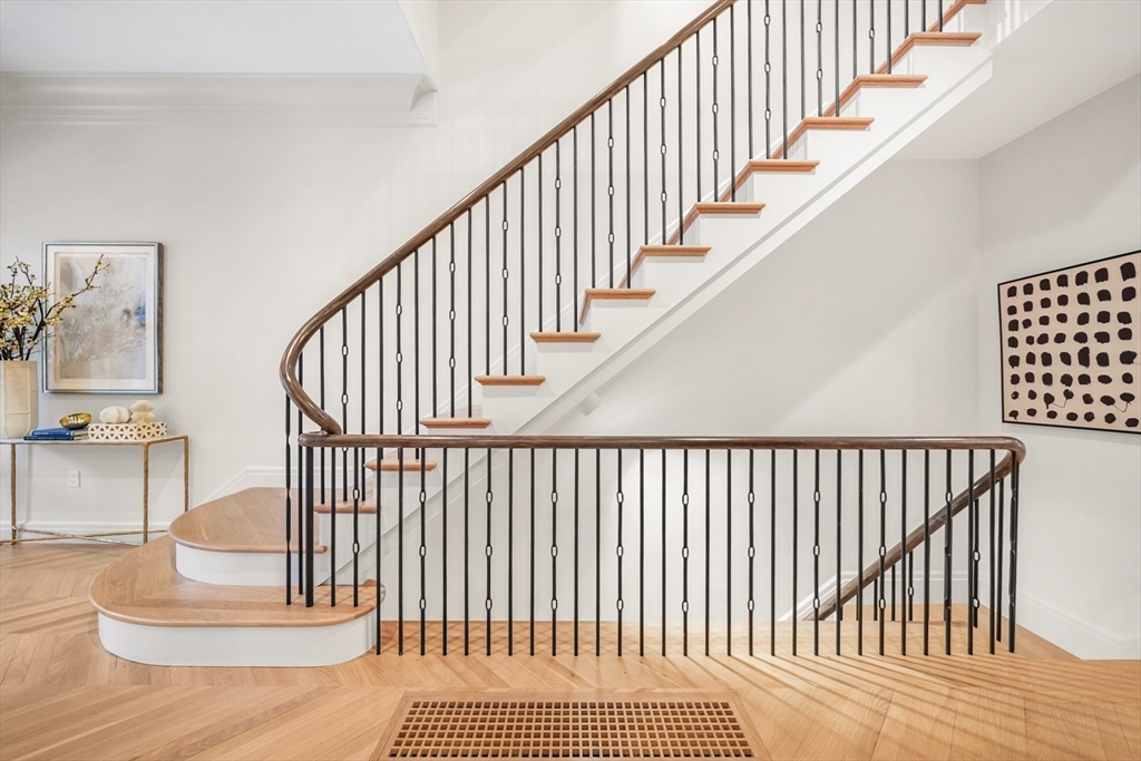 352 Marlborough Street