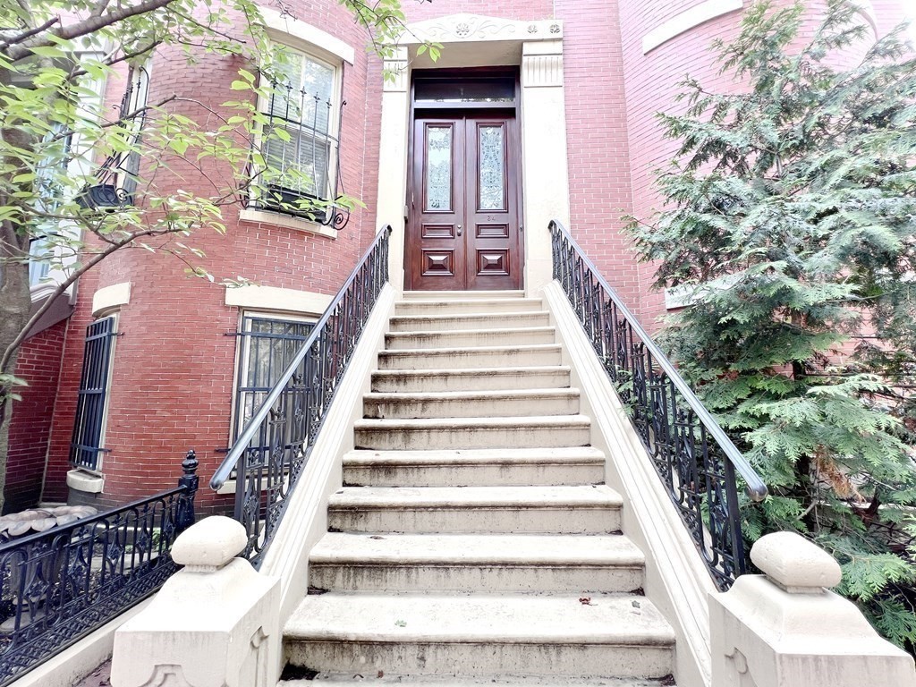 34 Yarmouth St # 3