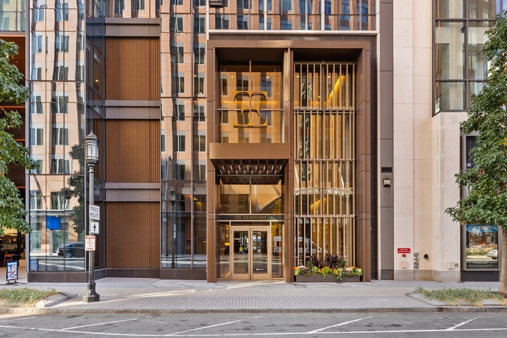 135 Seaport Blvd # 538