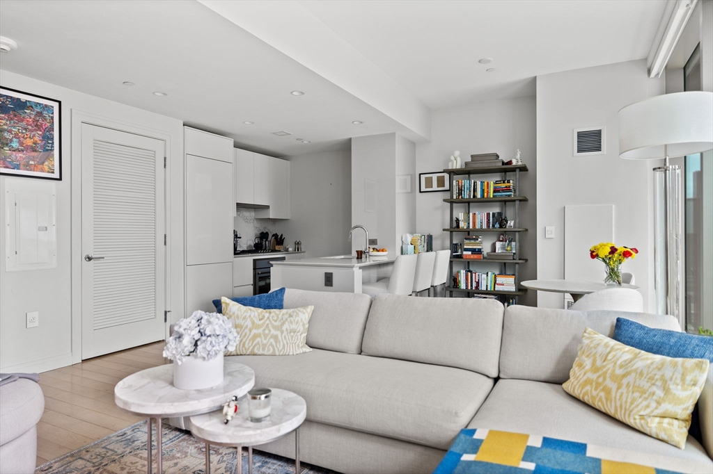 135 Seaport Blvd # 538