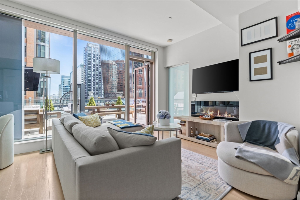 135 Seaport Blvd # 538