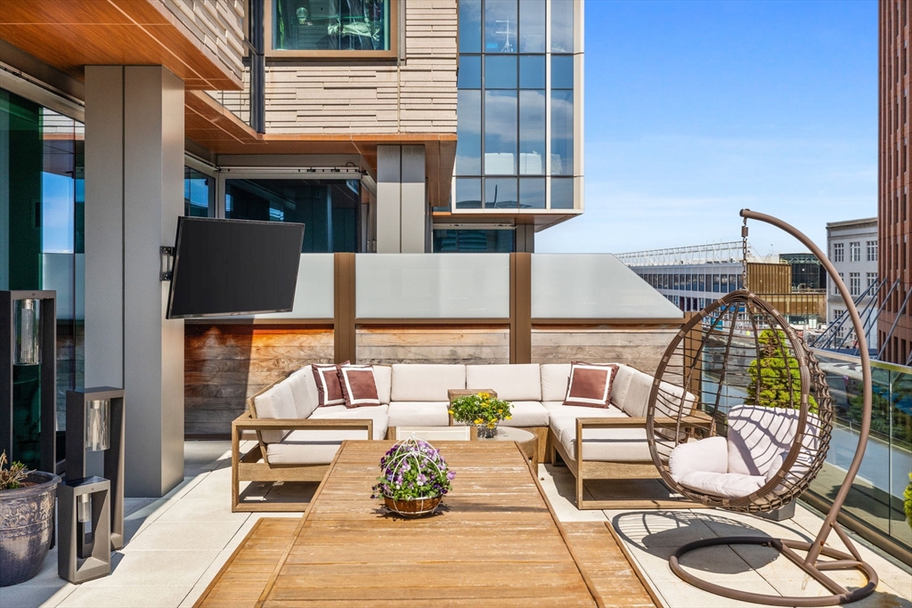 135 Seaport Blvd # 538