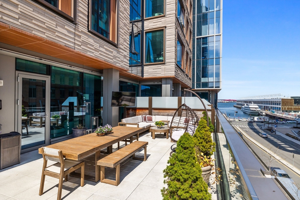 135 Seaport Blvd # 538