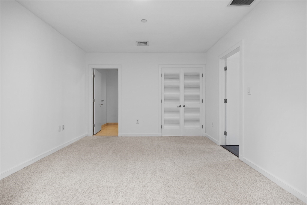 425 Boylston Street # 702
