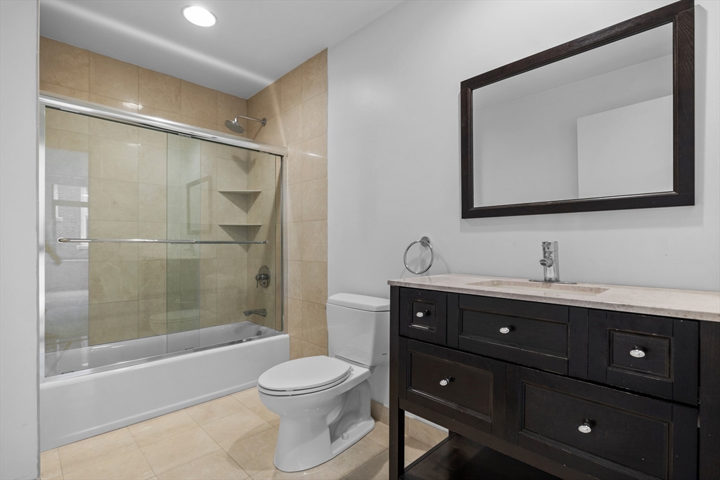 425 Boylston Street # 702