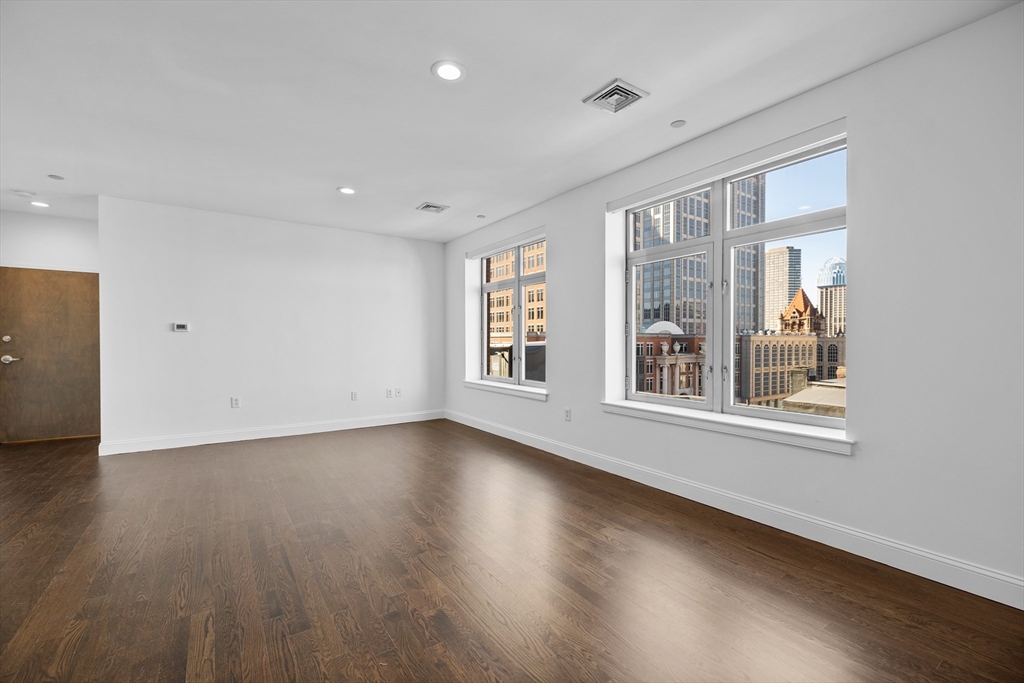 425 Boylston Street # 702