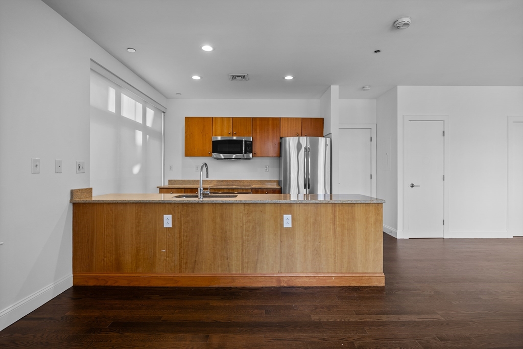 425 Boylston Street # 702