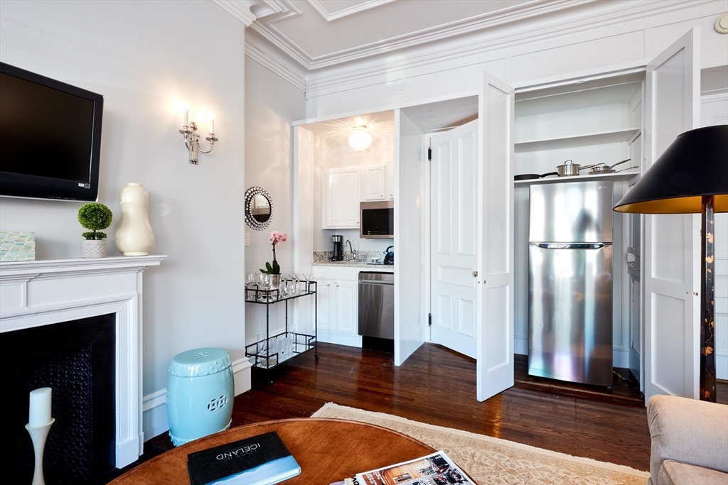 174 Marlborough Street # 2