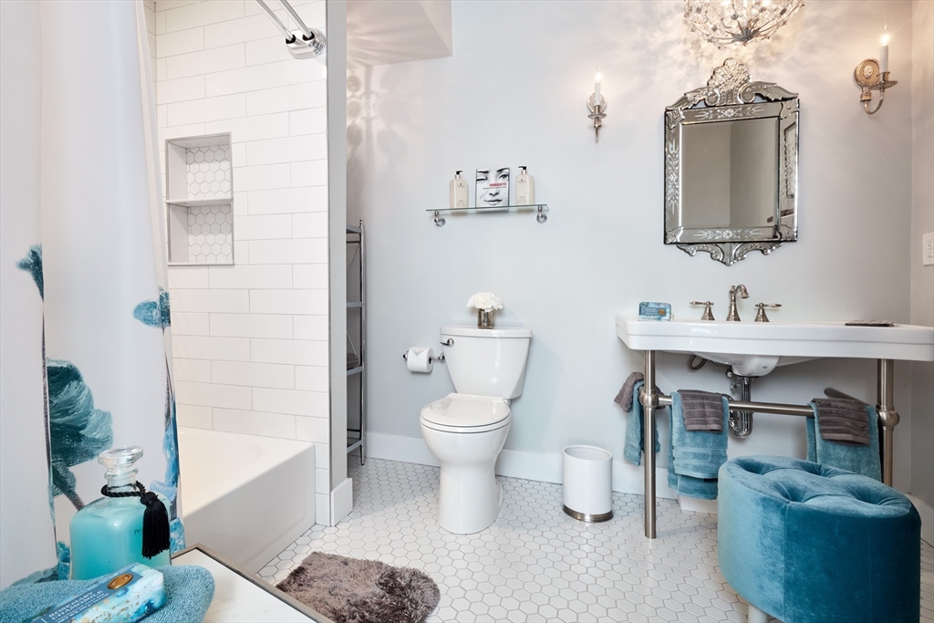 174 Marlborough Street # 2