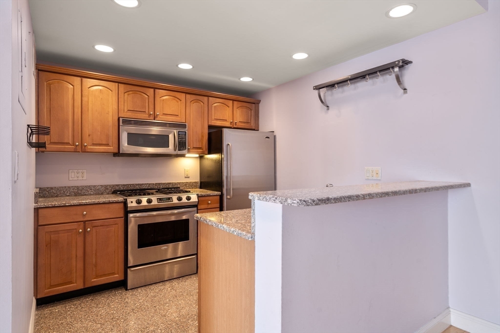 65 East India Row # 32D