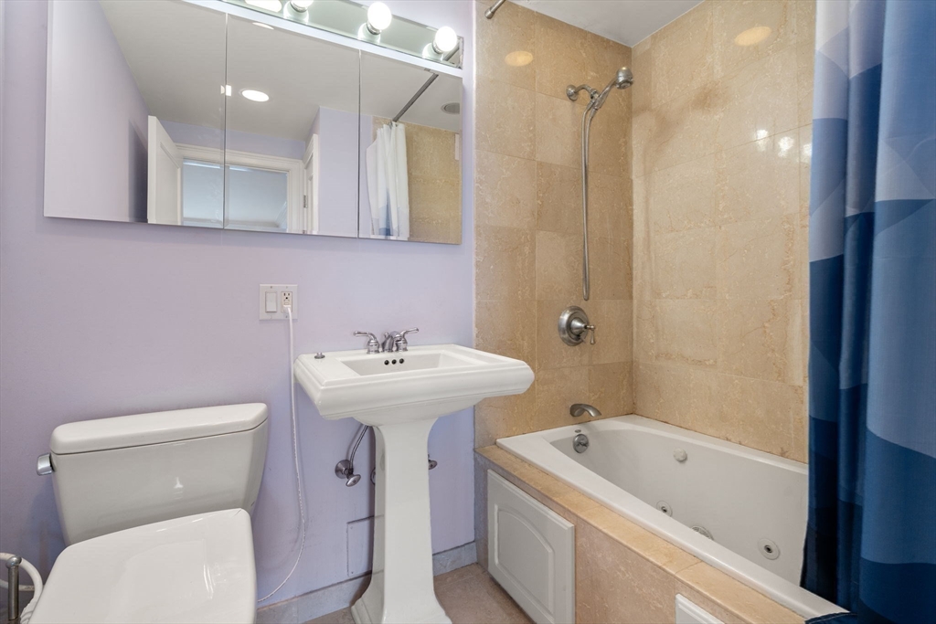 65 East India Row # 32D