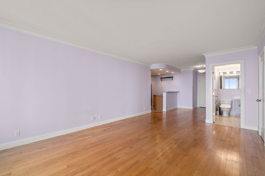 65 East India Row # 32D