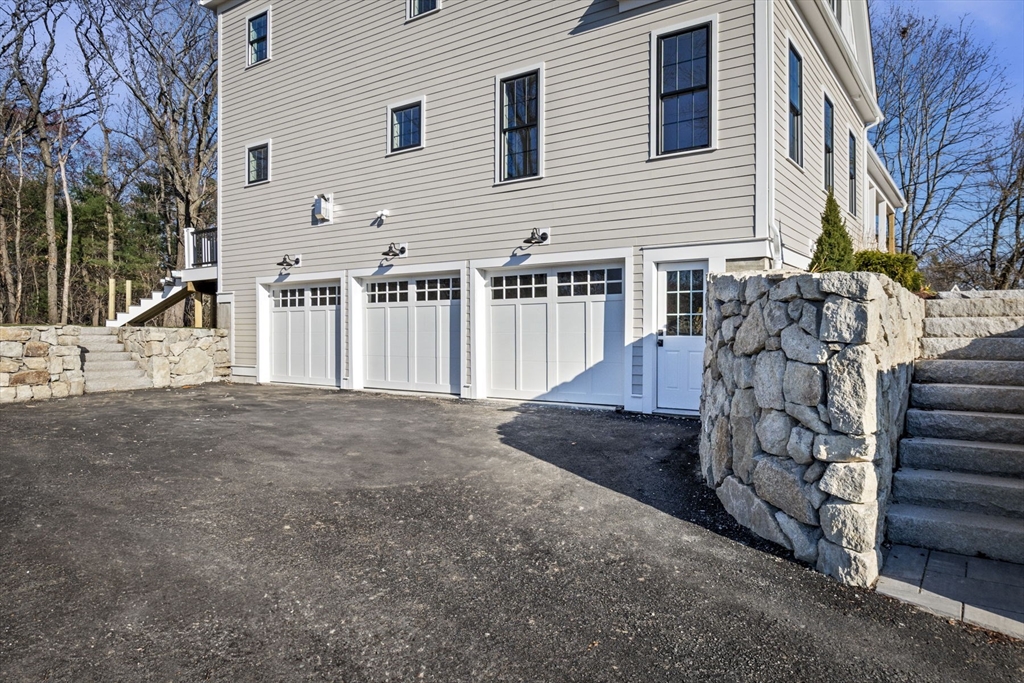 3 Weeping Willow Drive