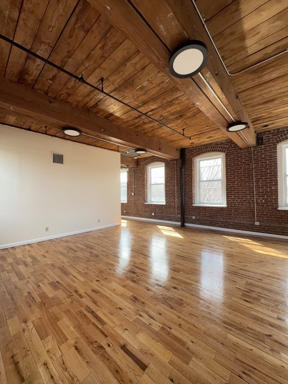85 Harding St # 2B