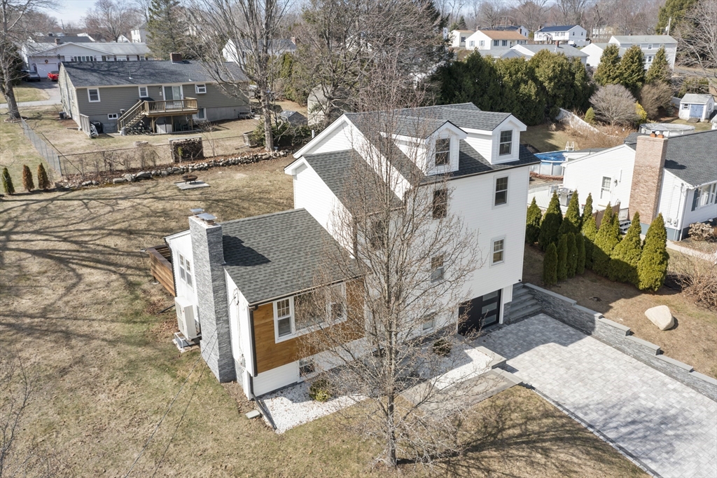 8 Edgewood Dr