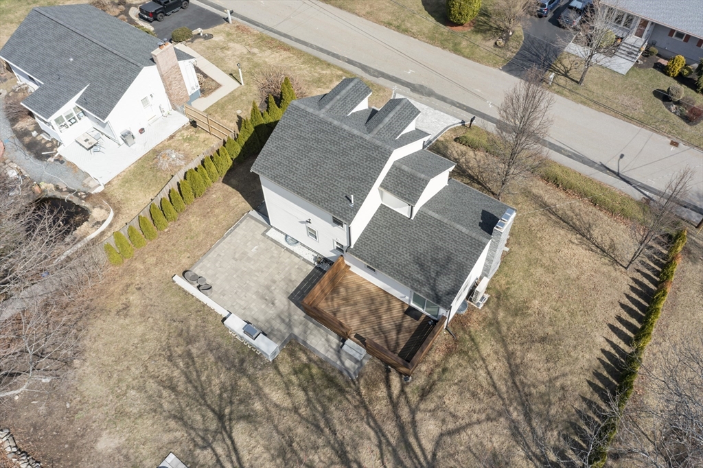 8 Edgewood Dr