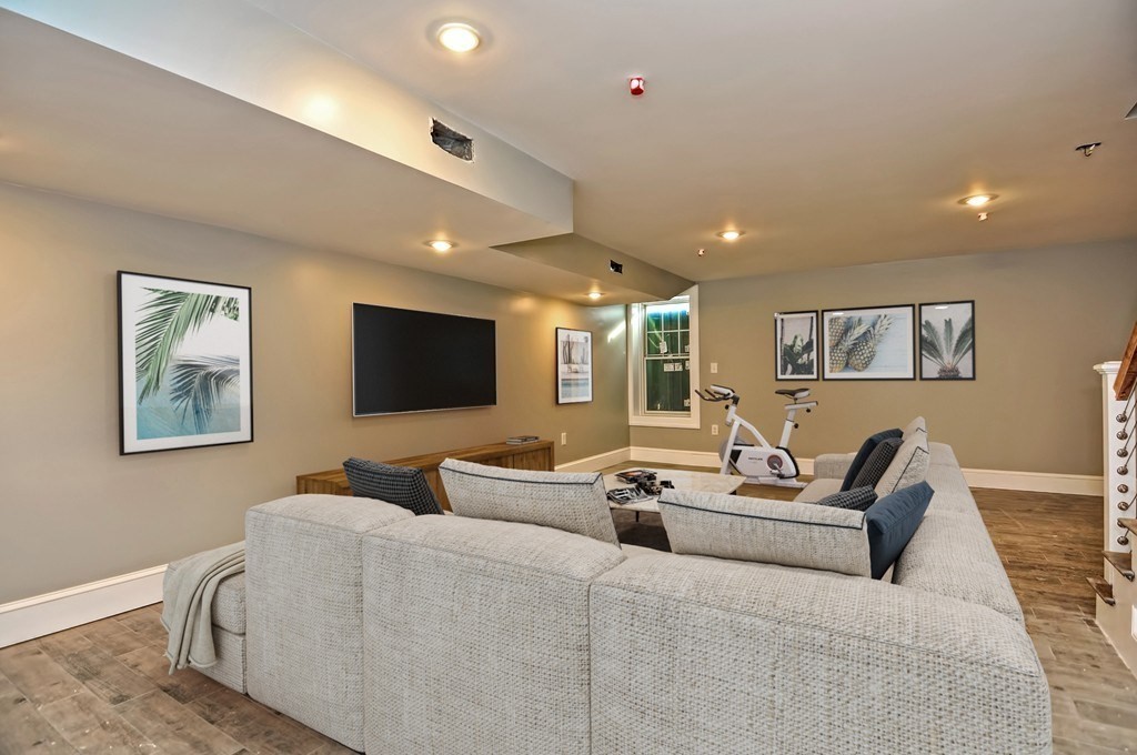 55 Hutchings Street # 3