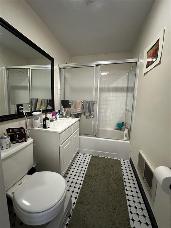 667 Massachusetts Ave # 4