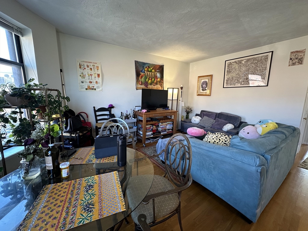 667 Massachusetts Ave # 4