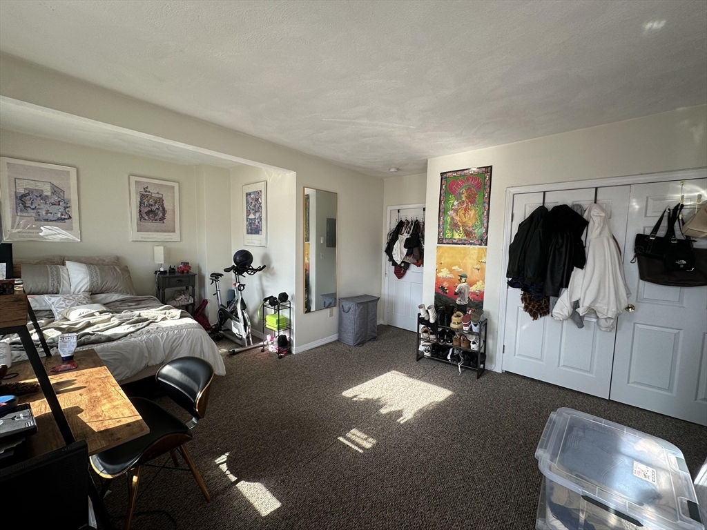 667 Massachusetts Ave # 4