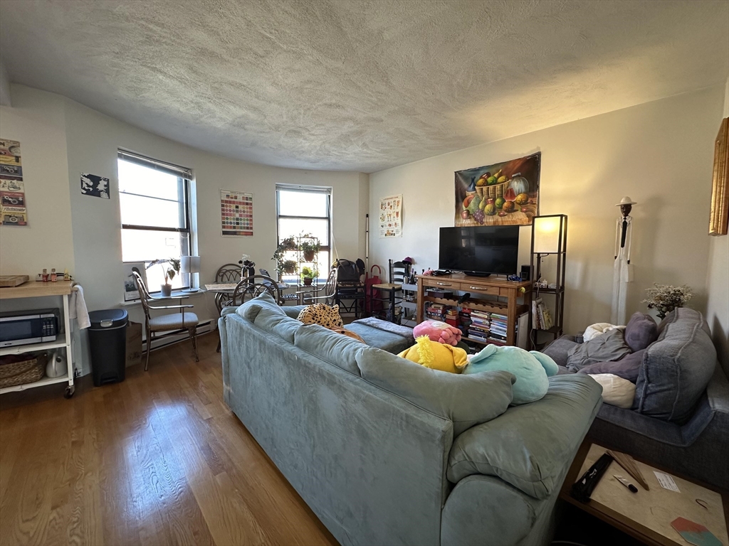 667 Massachusetts Ave # 4