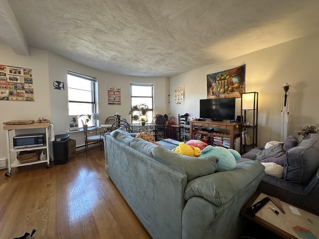 667 Massachusetts Ave # 4
