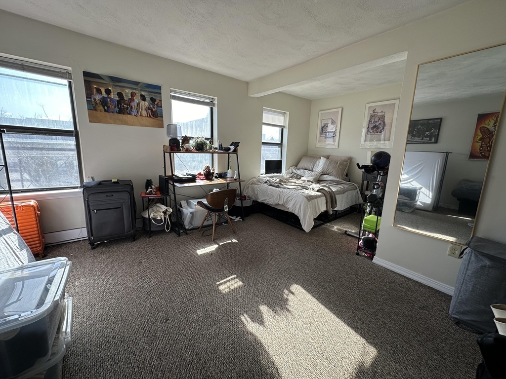 667 Massachusetts Ave # 4