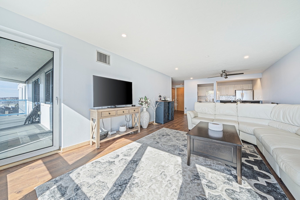 1001 Marina Drive # 612