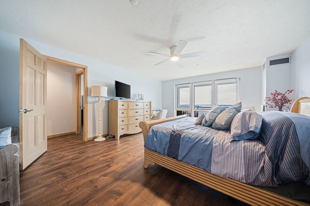 1001 Marina Drive # 612