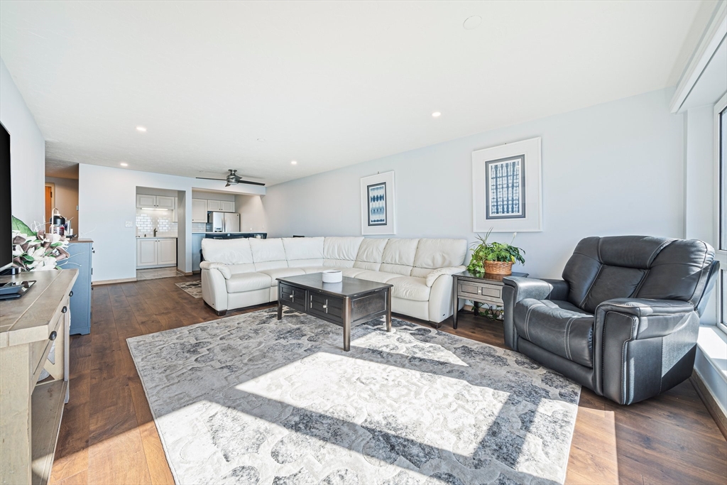 1001 Marina Drive # 612